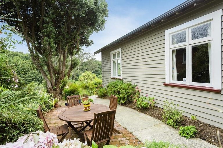 Photo of property in 58 Glen Road, Mornington, Dunedin, 9011