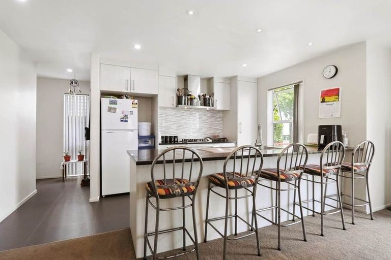 Photo of property in 229 Porchester Road, Takanini, 2112