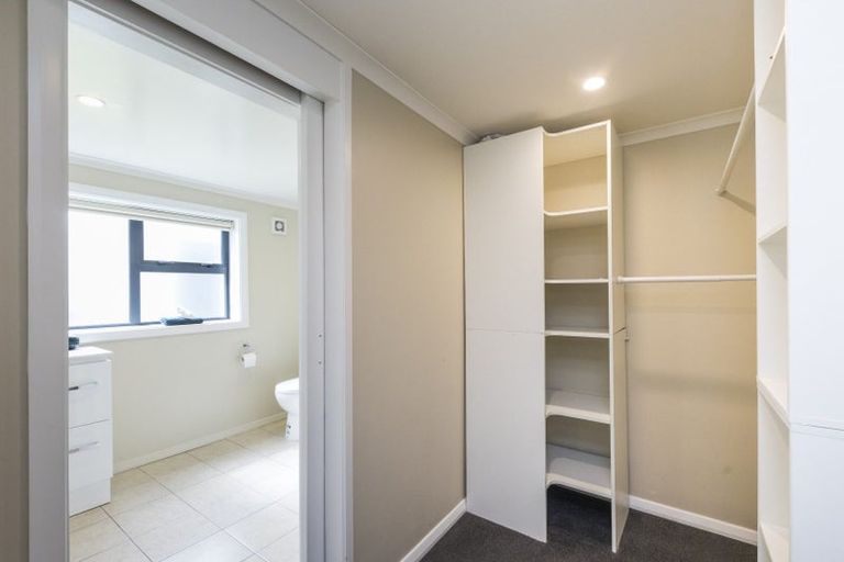 Photo of property in 4 Waicola Drive, Fitzherbert, Palmerston North, 4471