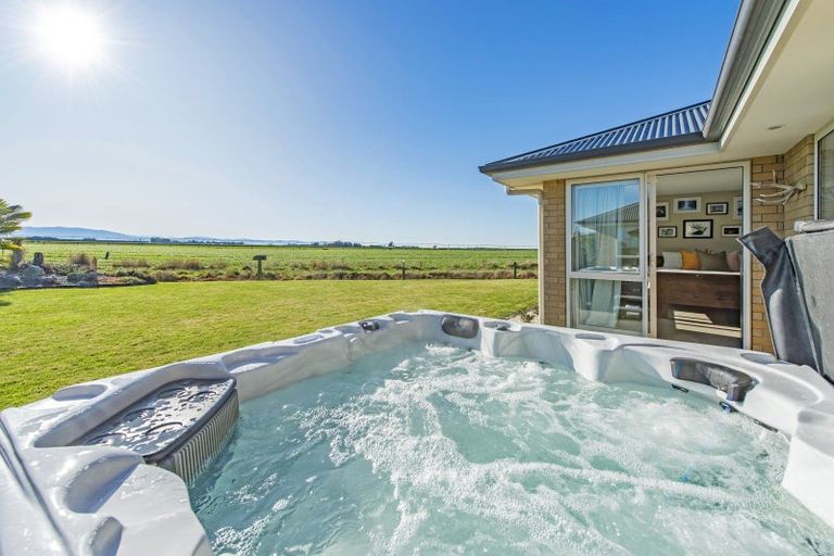 Photo of property in 9 Dundee Close, Darfield, 7510