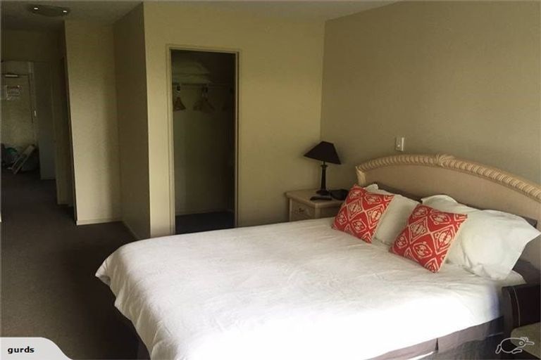 Photo of property in 21/3 Maunganui Road, Mount Maunganui, 3116