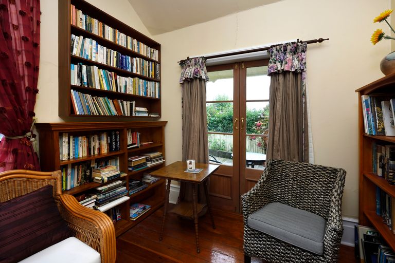 Photo of property in 143 Tasman Street, Nelson, 7010