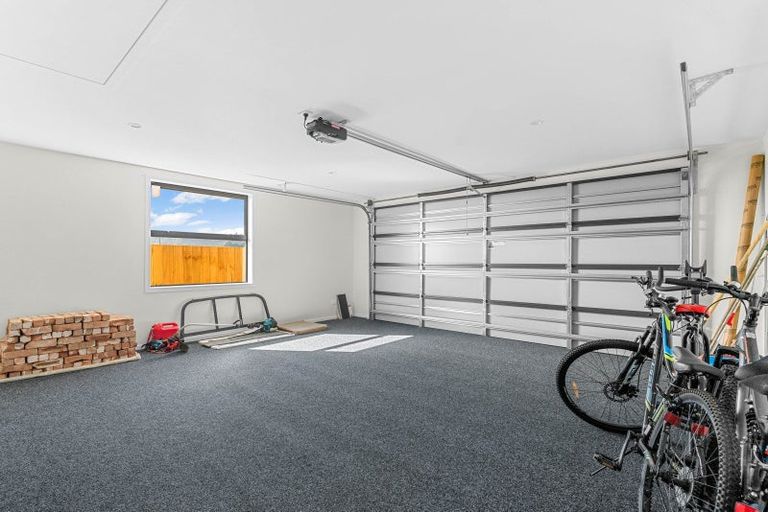 Photo of property in 28 Taurangawaka Road, One Tree Point, 0118