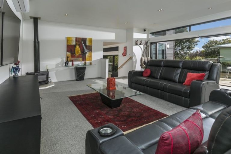 Photo of property in 151 Arran Road, Browns Bay, Auckland, 0630