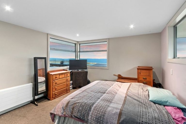 Photo of property in 11 Cirrus Lane, Mount Pleasant, Christchurch, 8081