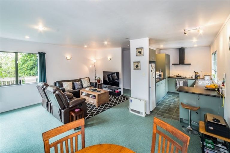 Photo of property in 2/45 Flaxdale Street, Birkdale, Auckland, 0626