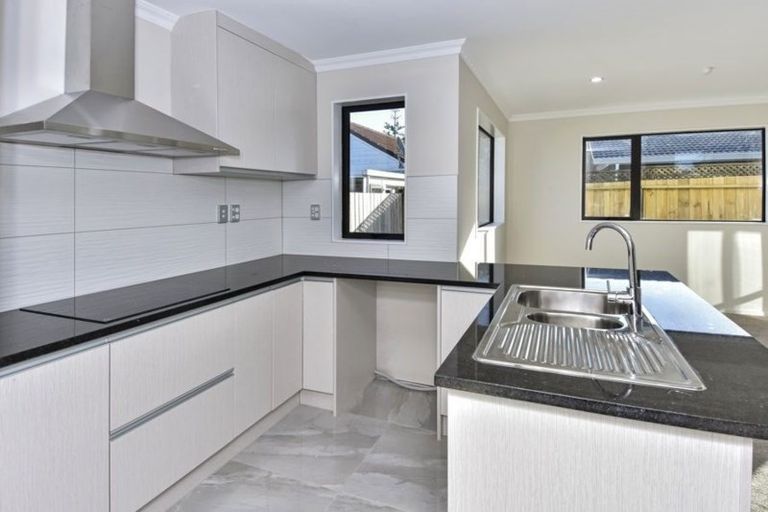 Photo of property in 3b Greers Road, Weymouth, Auckland, 2103
