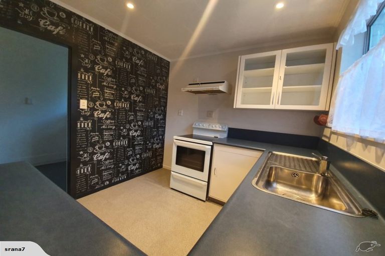 Photo of property in 78a Pinehaven Road, Pinehaven, Upper Hutt, 5019