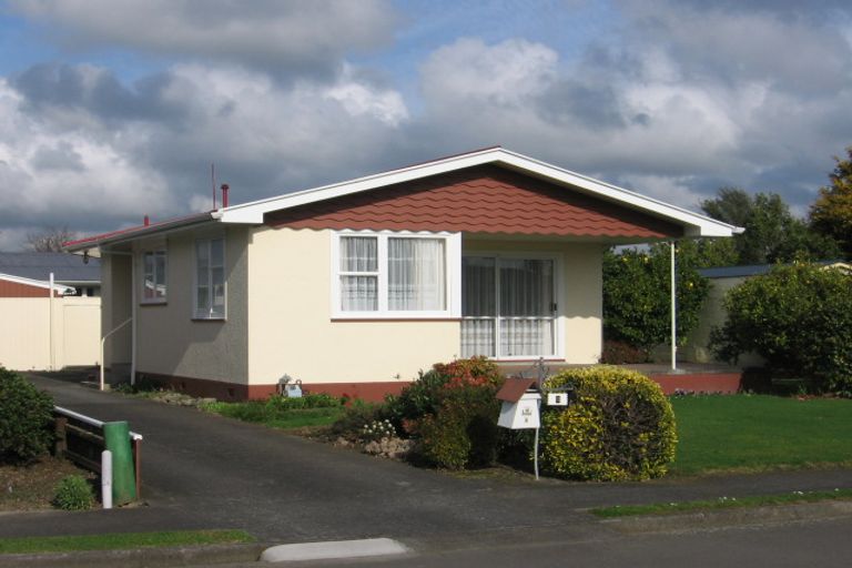 Photo of property in 8 Viscount Place, West End, Palmerston North, 4412