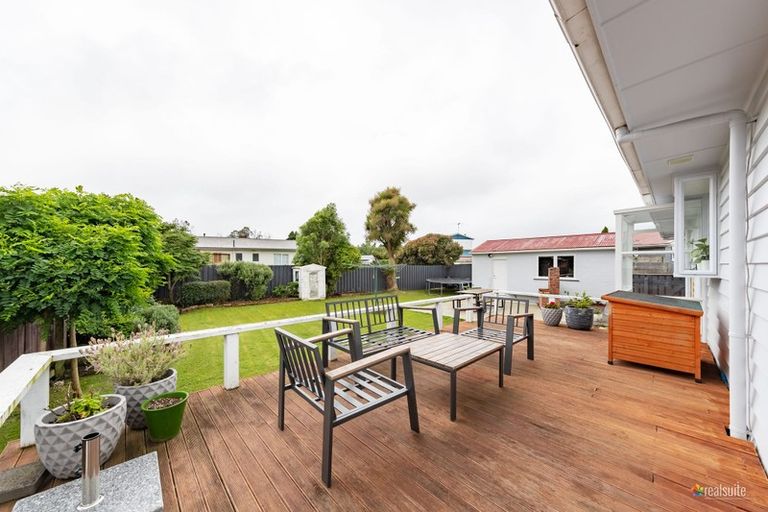 Photo of property in 6 Burns Grove, Trentham, Upper Hutt, 5018