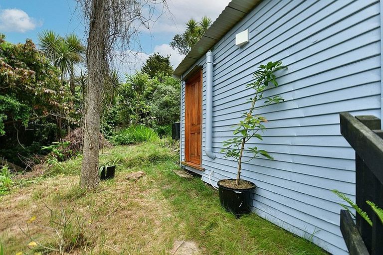 Photo of property in 16 Shelly Beach Road, Shelly Beach, Helensville, 0874