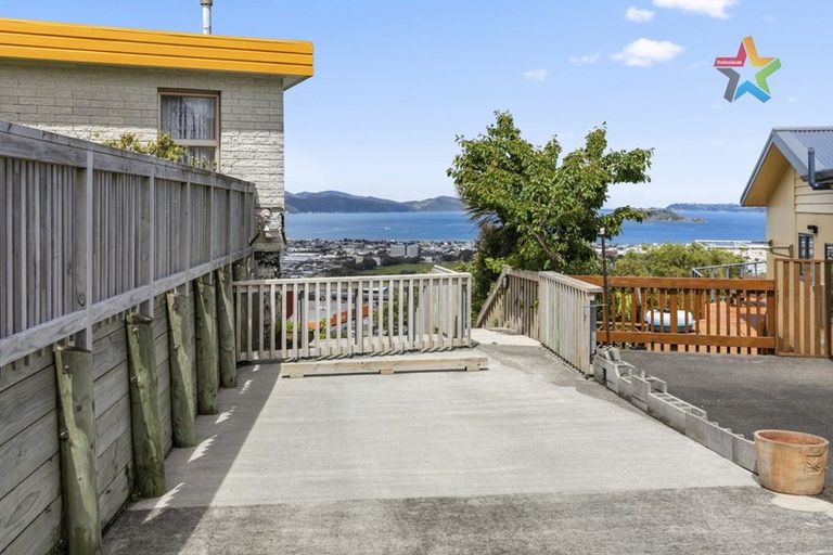 Photo of property in 11a Chestnut Grove, Maungaraki, Lower Hutt, 5010