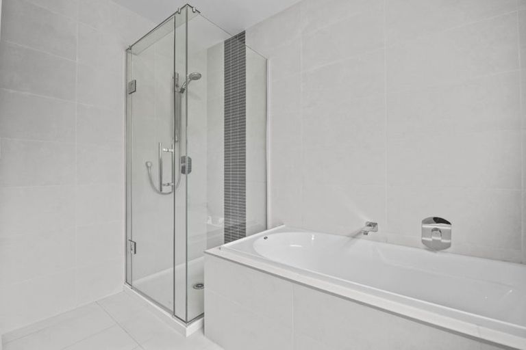 Photo of property in 114 Fairview Avenue, Fairview Heights, Auckland, 0632