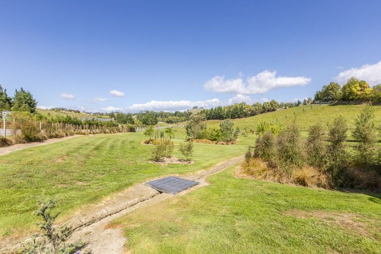 Photo of property in 22 Highlands Drive, Waipawa, 4277
