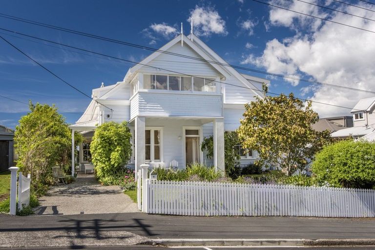 Photo of property in 4 Mays Street, Devonport, Auckland, 0624