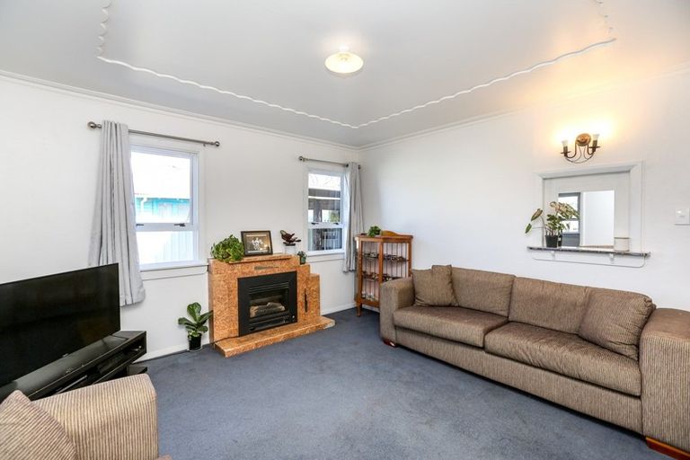 Photo of property in 10 High Street West, Waitara, 4320