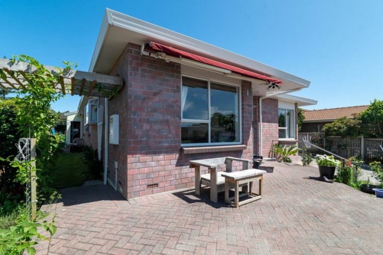 Photo of property in 72 Tawavale Street, Pukehangi, Rotorua, 3015