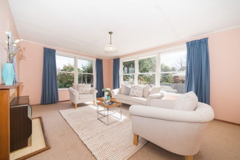 Photo of property in 22 Ashford Avenue, Hokowhitu, Palmerston North, 4410