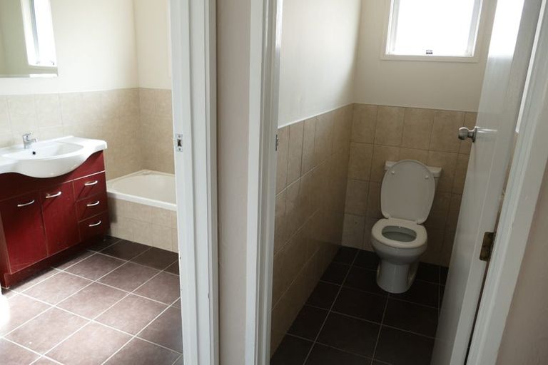 Photo of property in 399a Great South Road, Opaheke, Papakura, 2113