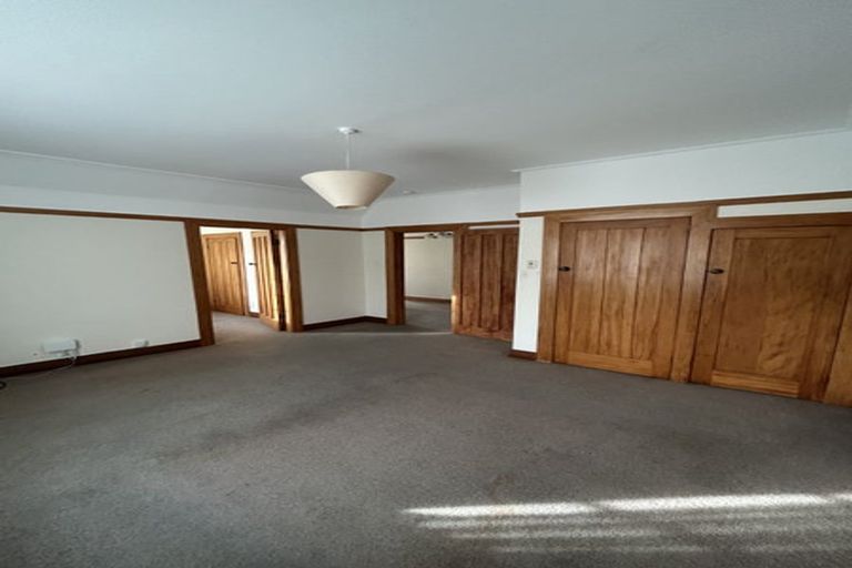 Photo of property in 227 The Parade, Island Bay, Wellington, 6023