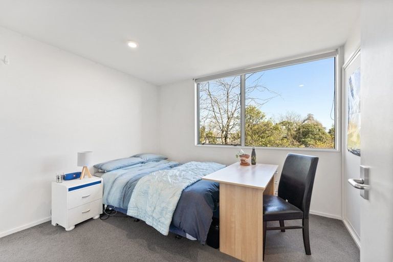 Photo of property in 2/86 Brockworth Place, Riccarton, Christchurch, 8011