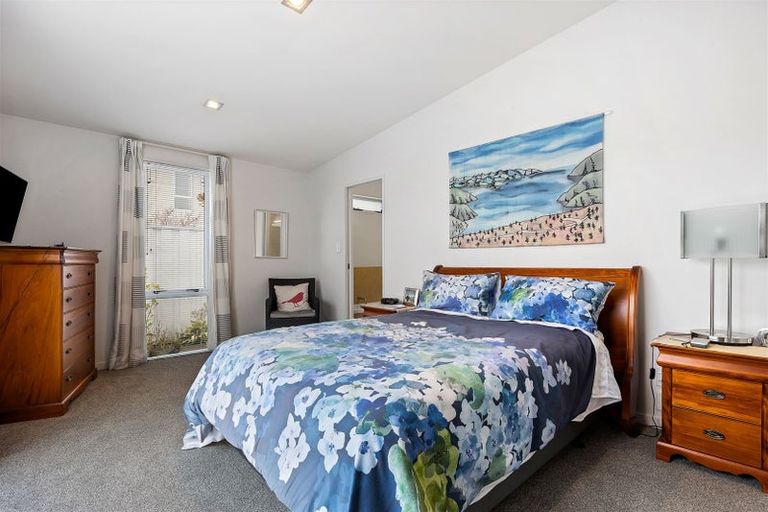 Photo of property in 8 Koromiko Street, Saint Martins, Christchurch, 8022