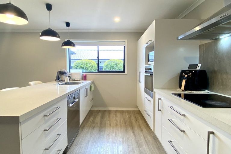 Photo of property in 26 Cupples Street, Papamoa Beach, Papamoa, 3118
