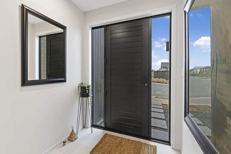 Photo of property in 30 Whale Cove, Stanmore Bay, Whangaparaoa, 0932