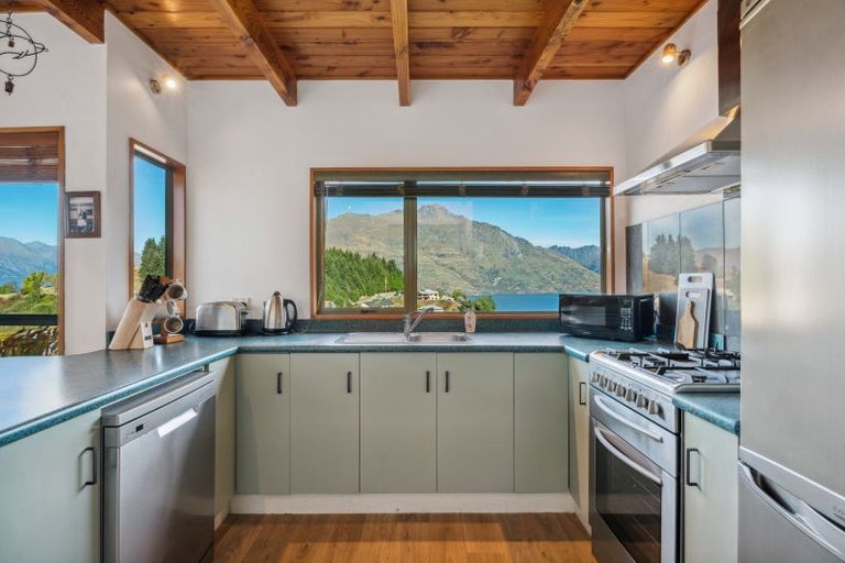 Photo of property in 22b Lochy Road, Fernhill, Queenstown, 9300
