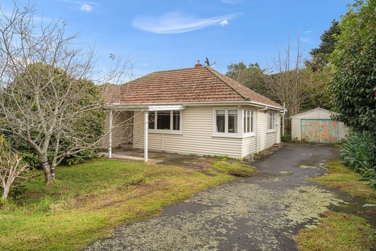 Photo of property in 16 Hursthouse Street, Vogeltown, New Plymouth, 4310