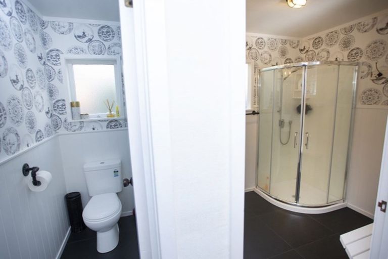 Photo of property in 124 Tirohanga Drive, Whangamata, 3620