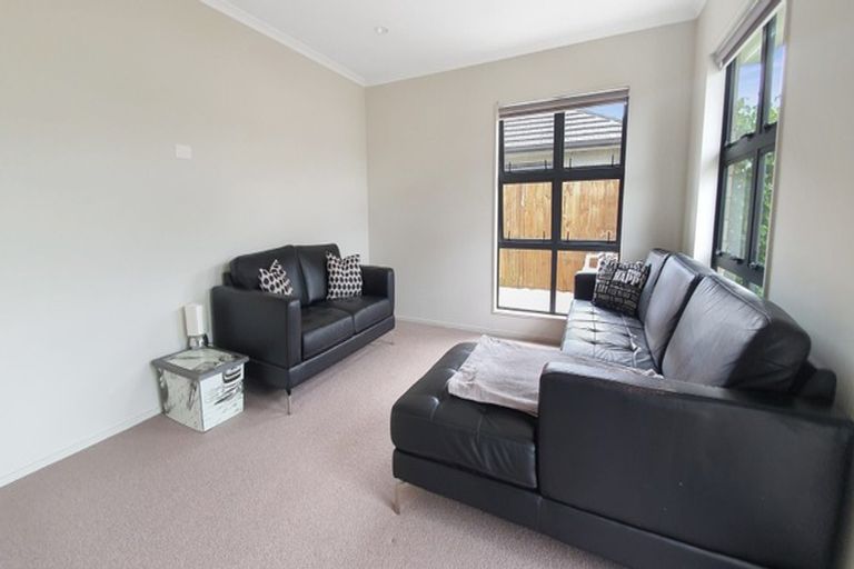 Photo of property in 13 Kirkaldy Street, Wattle Downs, Auckland, 2103