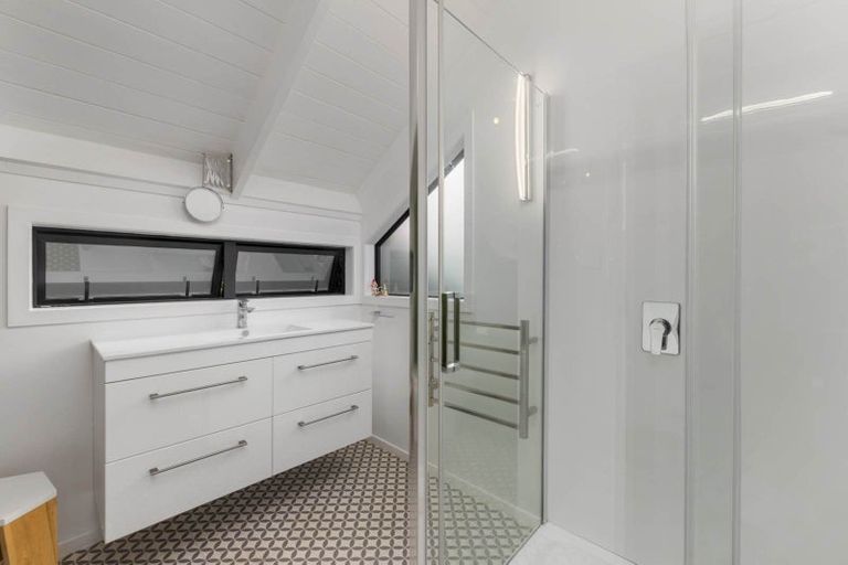 Photo of property in 19 Te Kahikatoa Peninsula Road, Kaeo, 0478