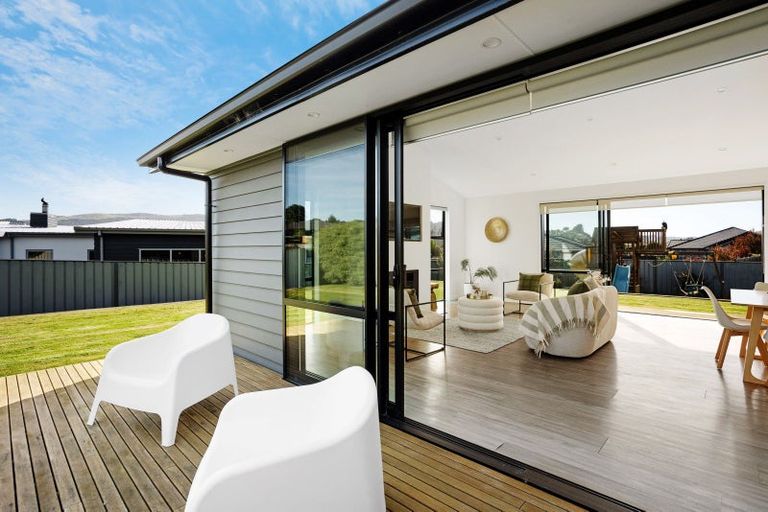 Photo of property in 29 Awa Toru Drive, Fairfield, Dunedin, 9018