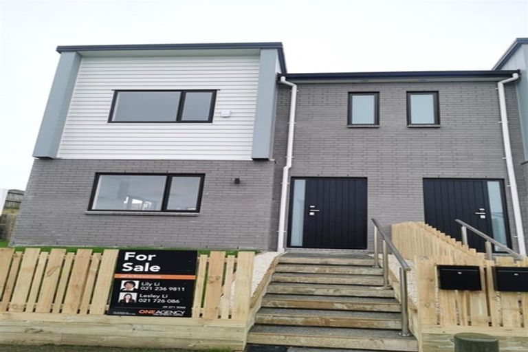 Photo of property in 10 Crestview Rise, Papakura, 2110