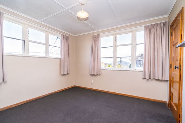 Photo of property in 53 Panmure Avenue, Calton Hill, Dunedin, 9012