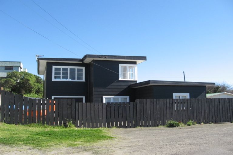 Photo of property in 4 Hunia Terrace, Himatangi Beach, Foxton, 4891