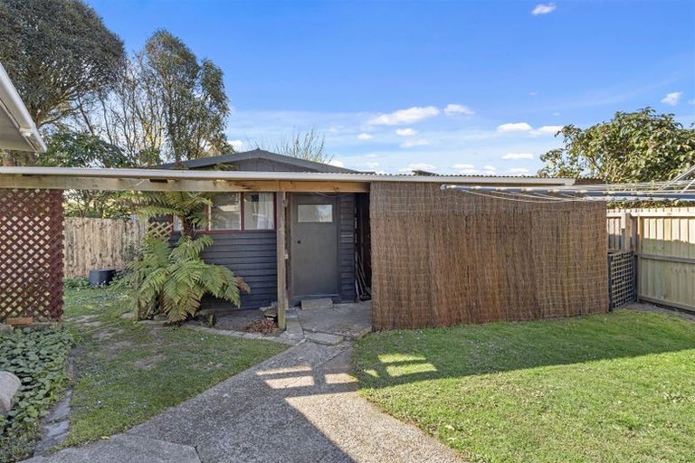 Photo of property in 42 Bevington Street, Avonhead, Christchurch, 8042