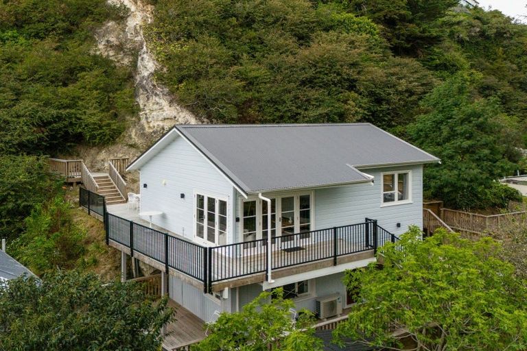 Photo of property in 157 Shakespeare Road, Bluff Hill, Napier, 4110