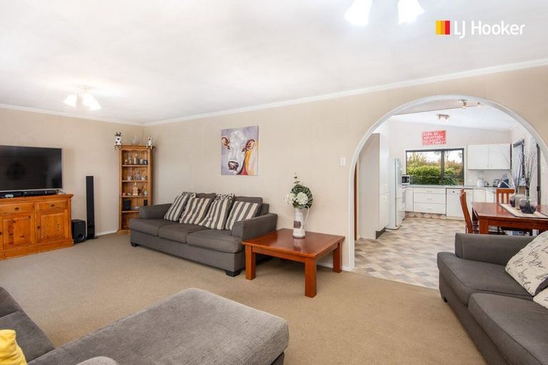 Photo of property in 219 Outram-mosgiel Road, Mosgiel, Outram, 9073