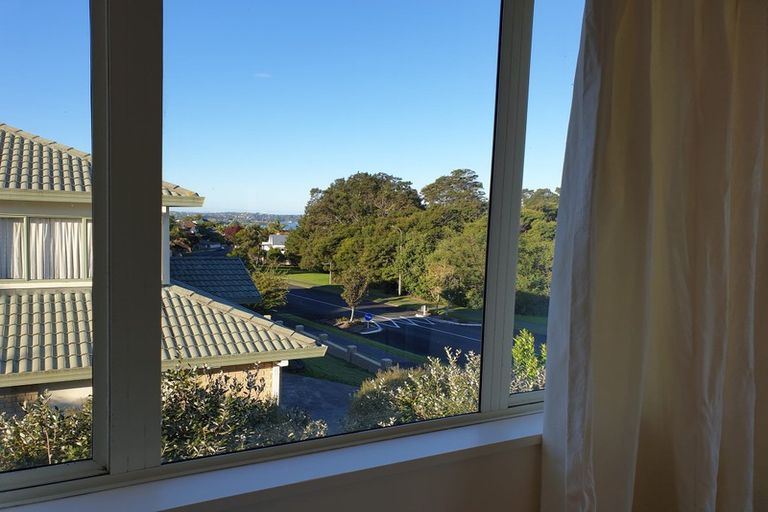 Photo of property in 47 Lagoon Way, West Harbour, Auckland, 0618