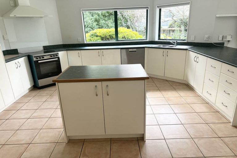 Photo of property in 13 Advance Way, Albany, Auckland, 0632