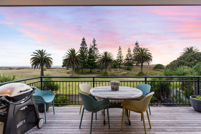 Photo of property in 1173 Papamoa Beach Road, Papamoa Beach, Papamoa, 3118