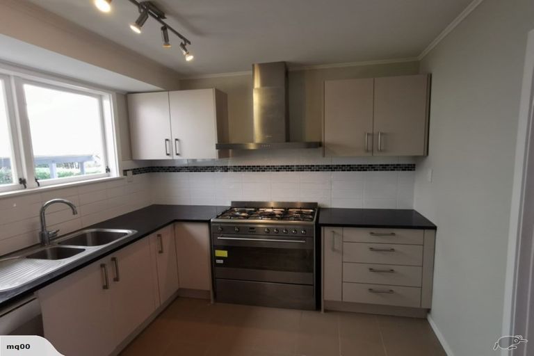 Photo of property in 320 Bucklands Beach Road, Bucklands Beach, Auckland, 2012