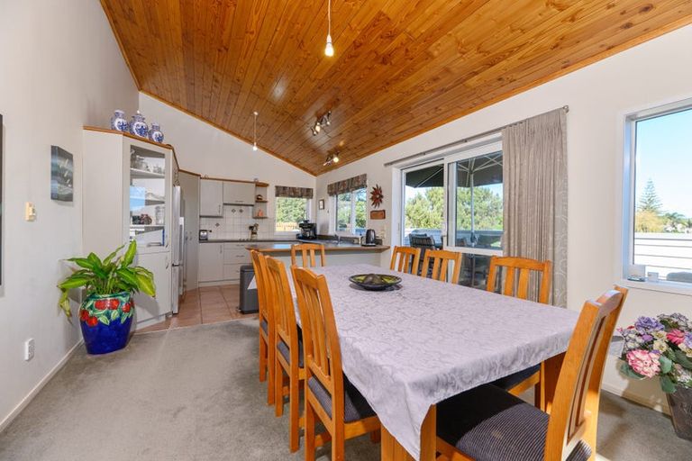 Photo of property in 13b Wharf Road, Te Atatu Peninsula, Auckland, 0610