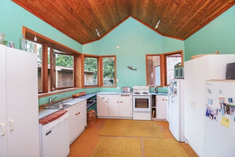 Photo of property in 10 Totara Grove, Hillcrest, Auckland, 0627