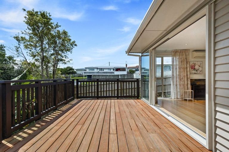 Photo of property in 185 Waimumu Road, Massey, Auckland, 0614