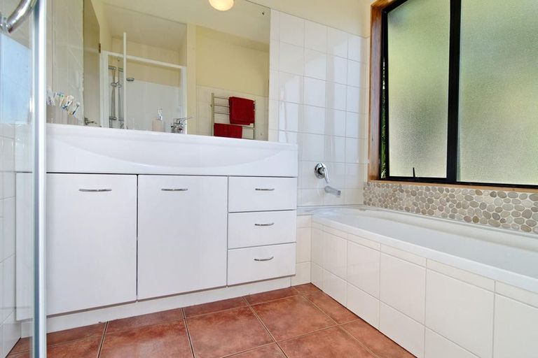 Photo of property in 171 Motutara Road, Muriwai, Waimauku, 0881