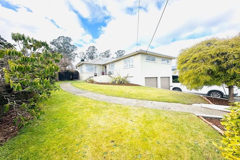 Photo of property in 16 Oxford Street, Holmes Hill, Oamaru, 9401