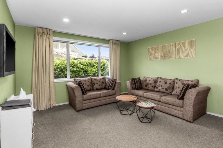 Photo of property in 17 Margaret Avenue, Havelock North, 4130